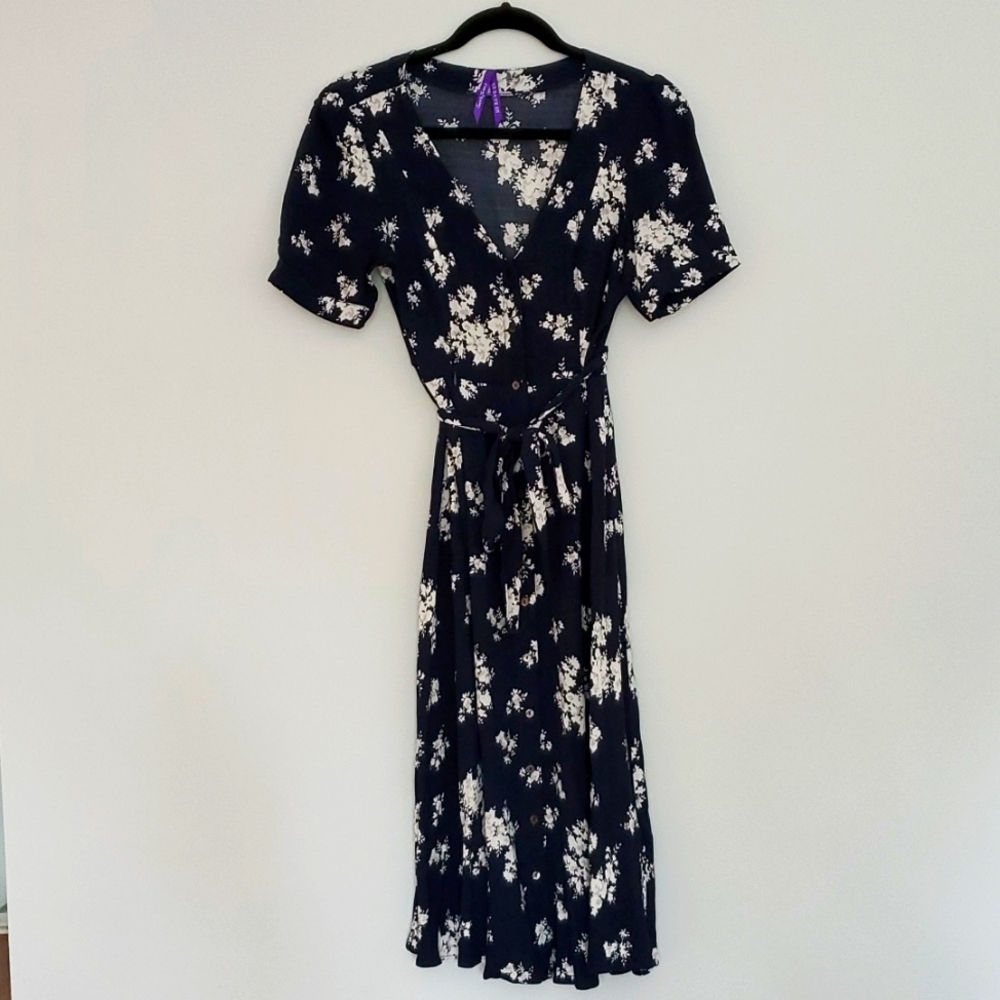 Seraphine Navy and White Flower Print Maternity to Nursing Tea Dress Size 6